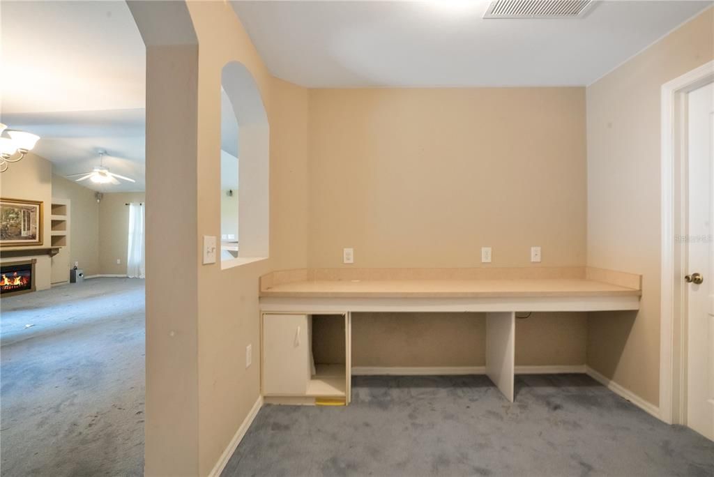 For Sale: $235,000 (3 beds, 2 baths, 1847 Square Feet)