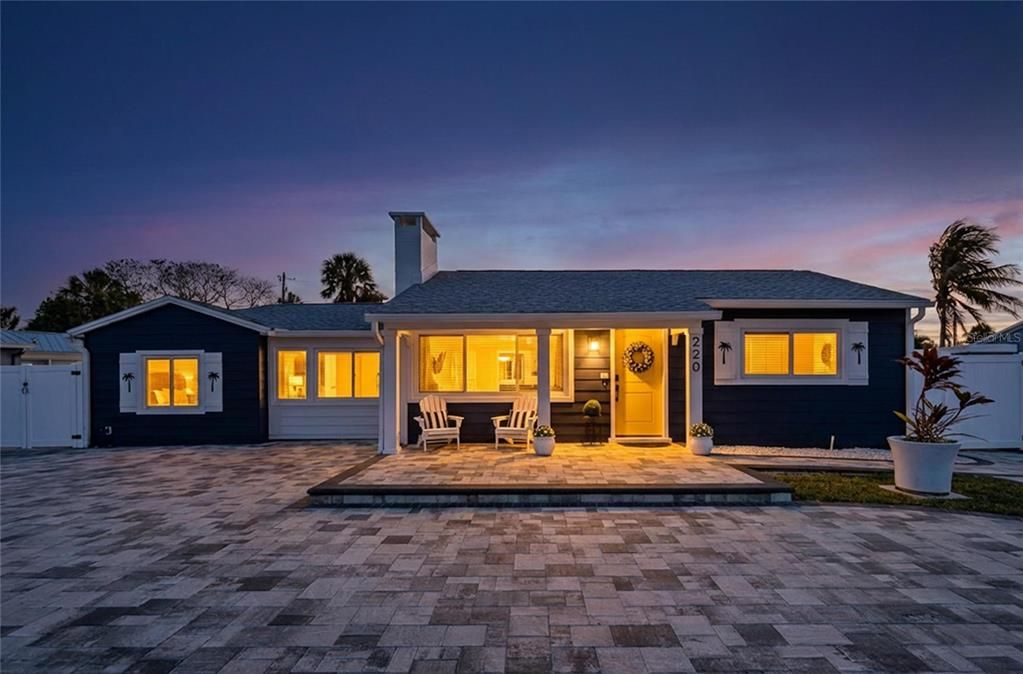 For Sale: $971,000 (3 beds, 2 baths, 1506 Square Feet)