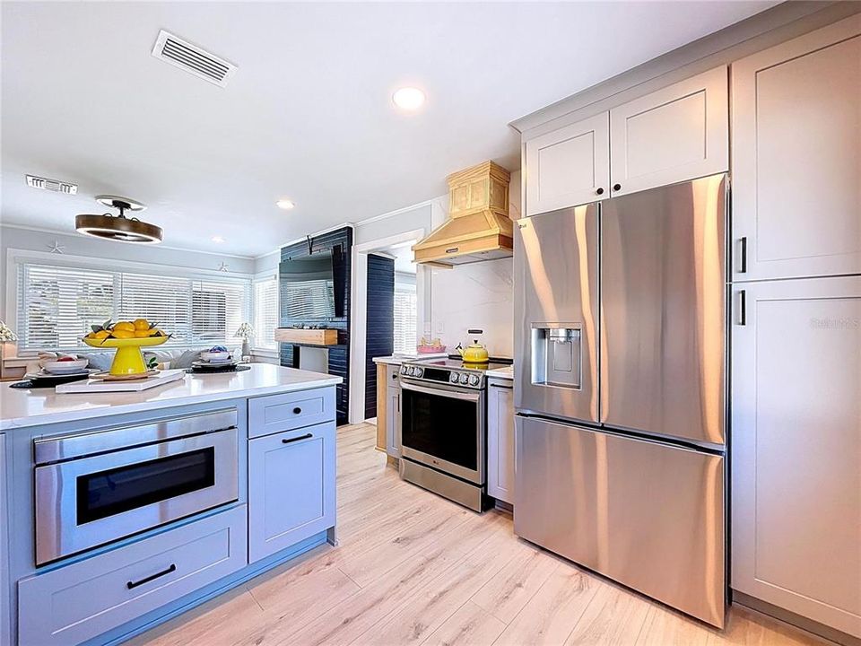 For Sale: $971,000 (3 beds, 2 baths, 1506 Square Feet)