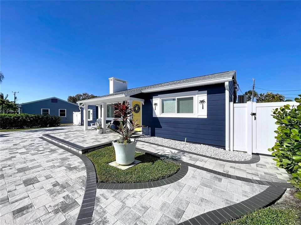 For Sale: $971,000 (3 beds, 2 baths, 1506 Square Feet)