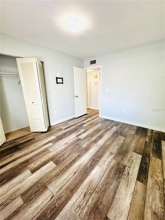 На продажу: $179,950 (2 спален, 2 ванн, 879 Квадратных фут)