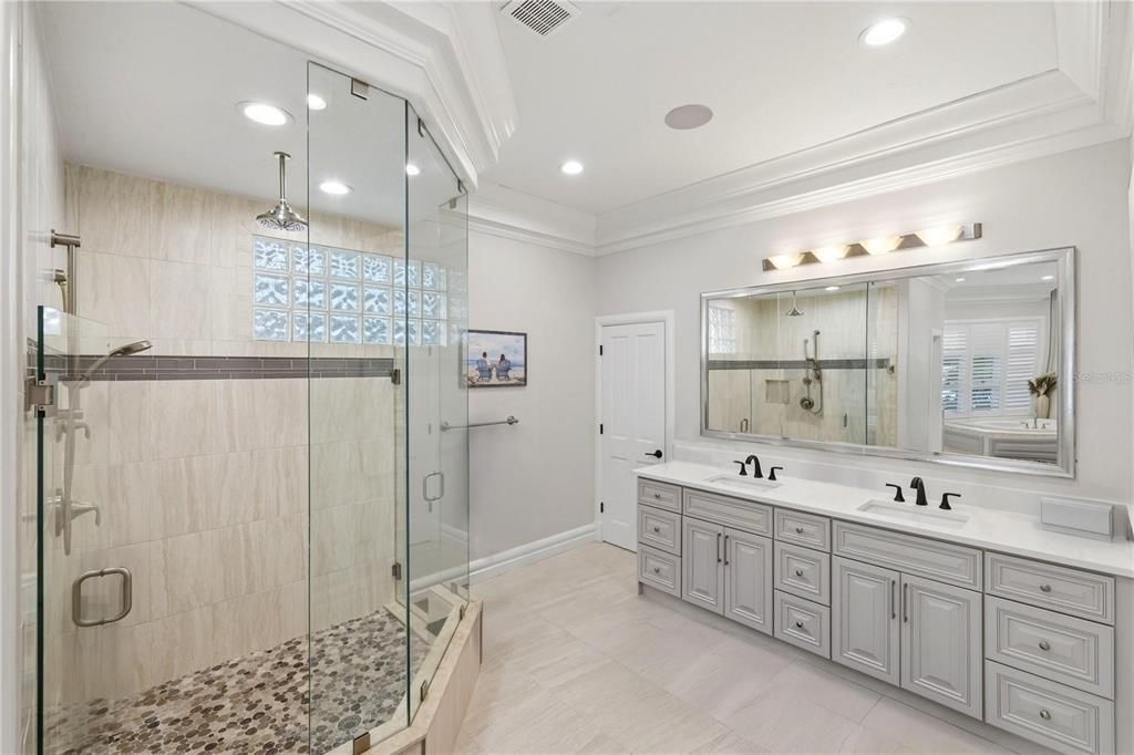 For Sale: $8,500,000 (5 beds, 4 baths, 5095 Square Feet)