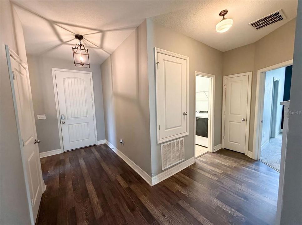 En Venta: $360,000 (3 camas, 2 baños, 1873 Pies cuadrados)