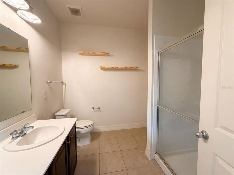 En Venta: $360,000 (3 camas, 2 baños, 1873 Pies cuadrados)