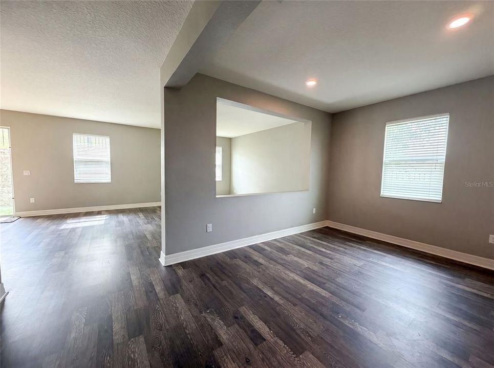 En Venta: $360,000 (3 camas, 2 baños, 1873 Pies cuadrados)