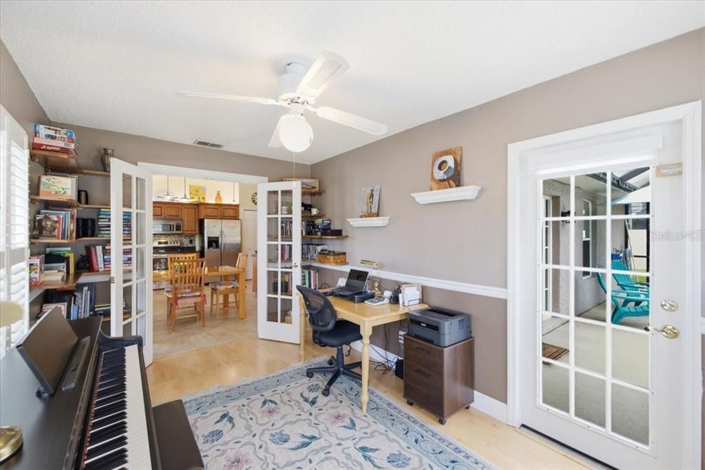 For Sale: $569,000 (3 beds, 2 baths, 1656 Square Feet)