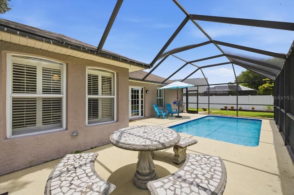For Sale: $569,000 (3 beds, 2 baths, 1656 Square Feet)