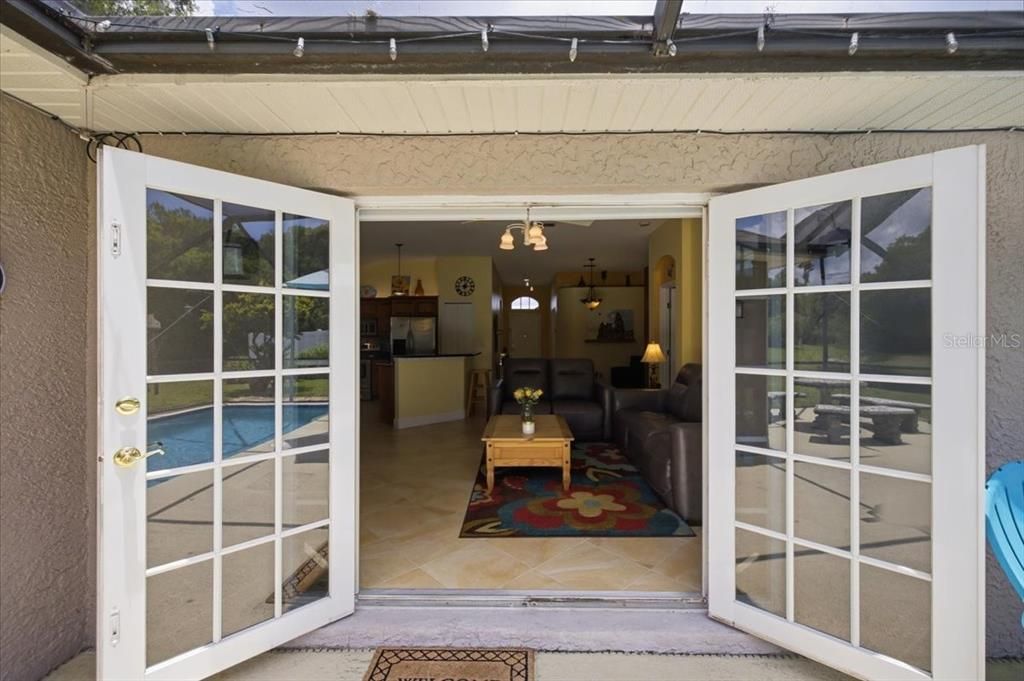 For Sale: $569,000 (3 beds, 2 baths, 1656 Square Feet)