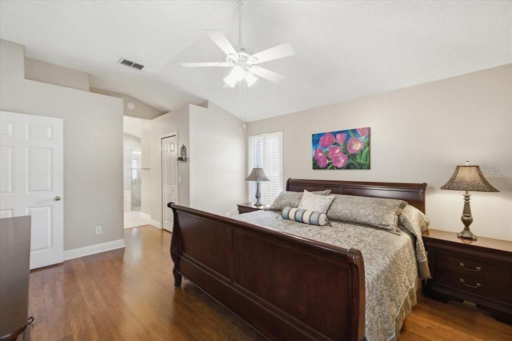For Sale: $569,000 (3 beds, 2 baths, 1656 Square Feet)