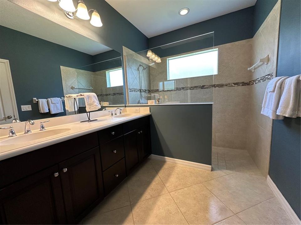 For Sale: $619,000 (3 beds, 2 baths, 2222 Square Feet)