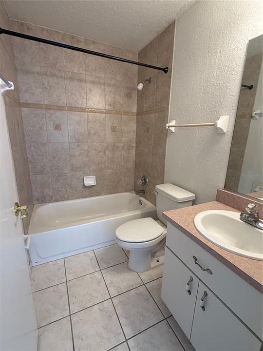 For Rent: $1,550 (3 beds, 2 baths, 1040 Square Feet)