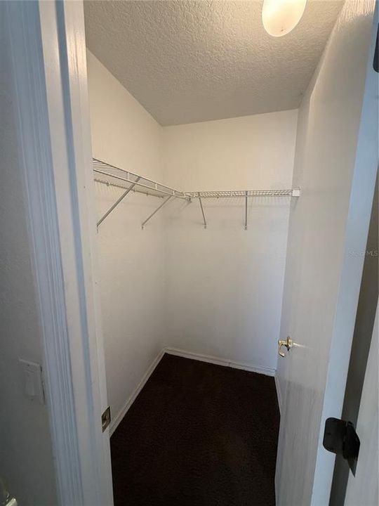 For Rent: $1,550 (3 beds, 2 baths, 1040 Square Feet)