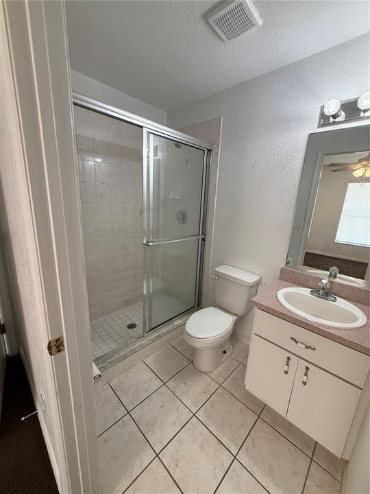 For Rent: $1,550 (3 beds, 2 baths, 1040 Square Feet)