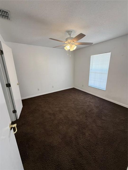 For Rent: $1,550 (3 beds, 2 baths, 1040 Square Feet)