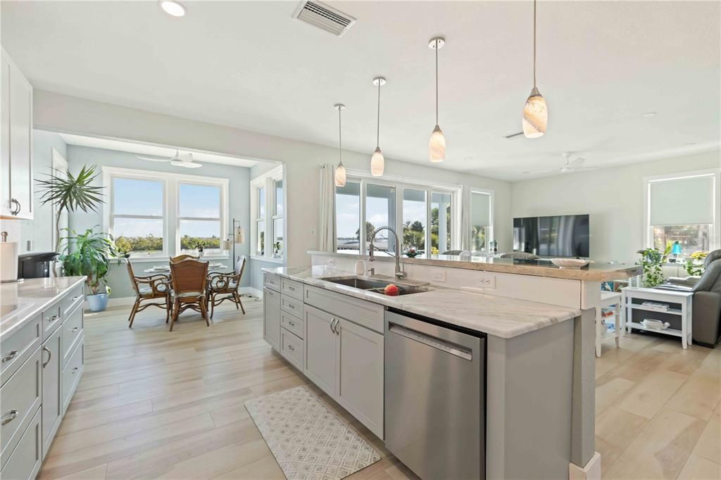 For Sale: $1,349,999 (3 beds, 3 baths, 1560 Square Feet)