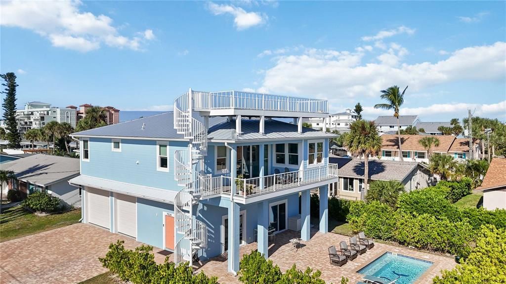 For Sale: $1,349,999 (3 beds, 3 baths, 1560 Square Feet)