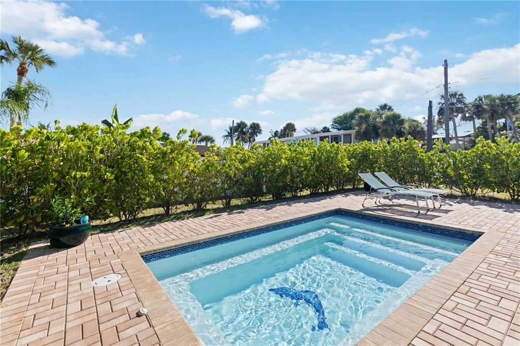 For Sale: $1,349,999 (3 beds, 3 baths, 1560 Square Feet)