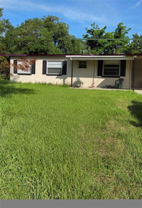 For Rent: $2,200 (3 beds, 1 baths, 972 Square Feet)