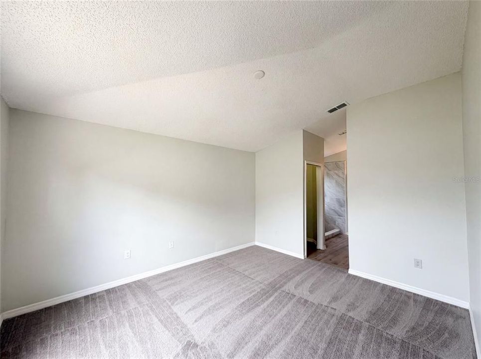 For Sale: $260,000 (4 beds, 2 baths, 1427 Square Feet)