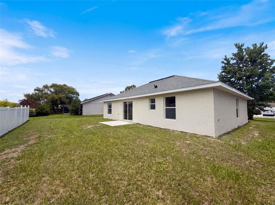 For Sale: $260,000 (4 beds, 2 baths, 1427 Square Feet)