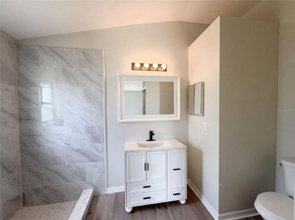 For Sale: $260,000 (4 beds, 2 baths, 1427 Square Feet)