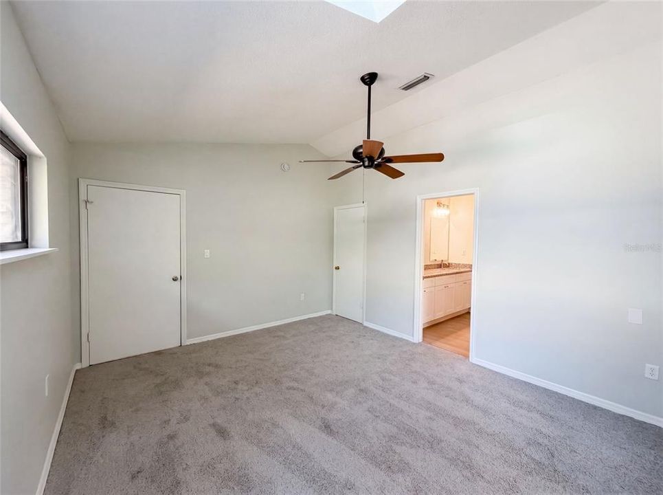 For Sale: $400,000 (3 beds, 2 baths, 2442 Square Feet)
