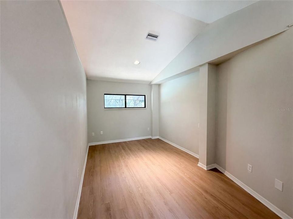 For Sale: $400,000 (3 beds, 2 baths, 2442 Square Feet)