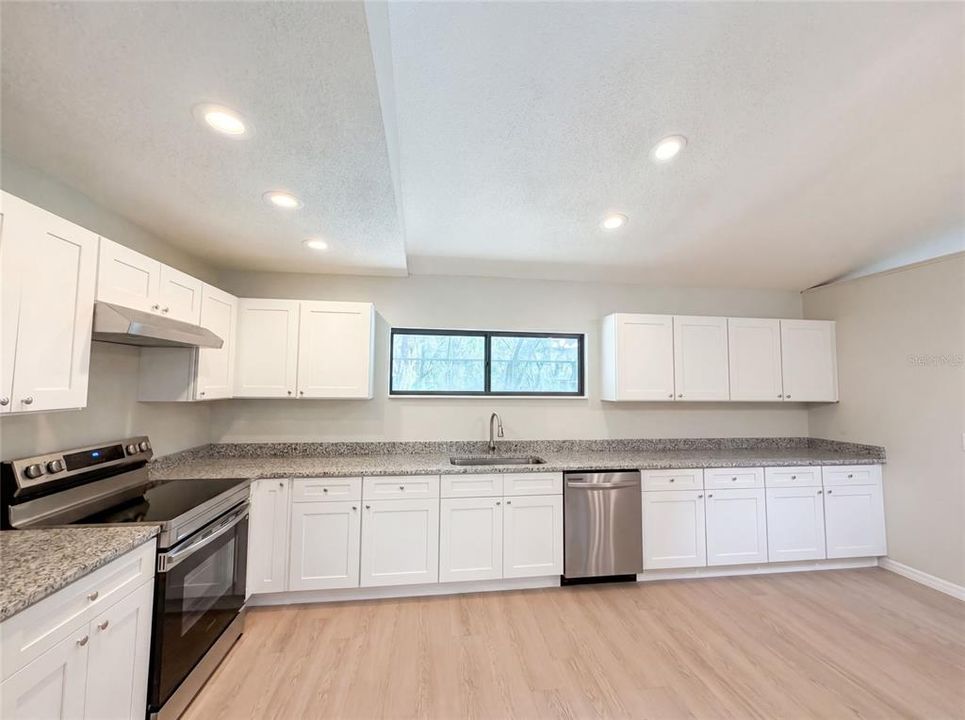 For Sale: $400,000 (3 beds, 2 baths, 2442 Square Feet)