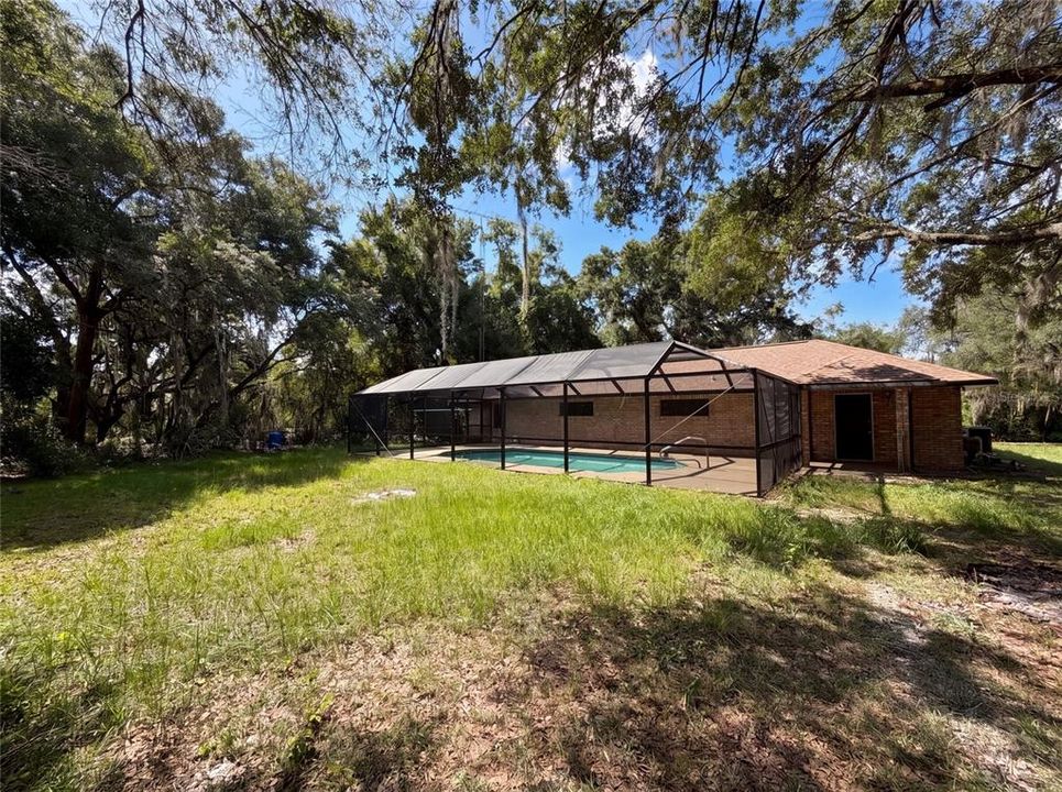 For Sale: $400,000 (3 beds, 2 baths, 2442 Square Feet)