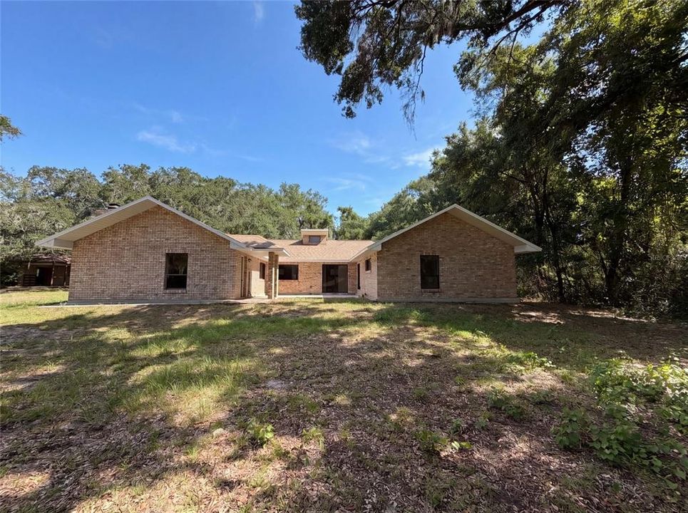 For Sale: $400,000 (3 beds, 2 baths, 2442 Square Feet)