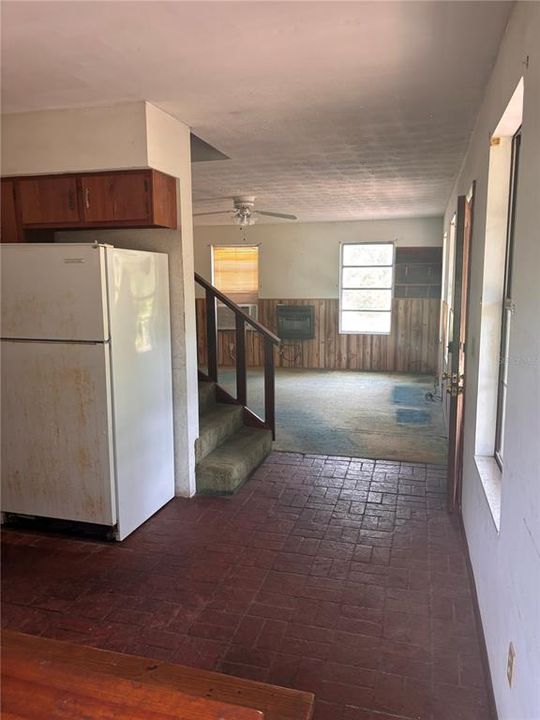 For Sale: $140,000 (3 beds, 2 baths, 1352 Square Feet)