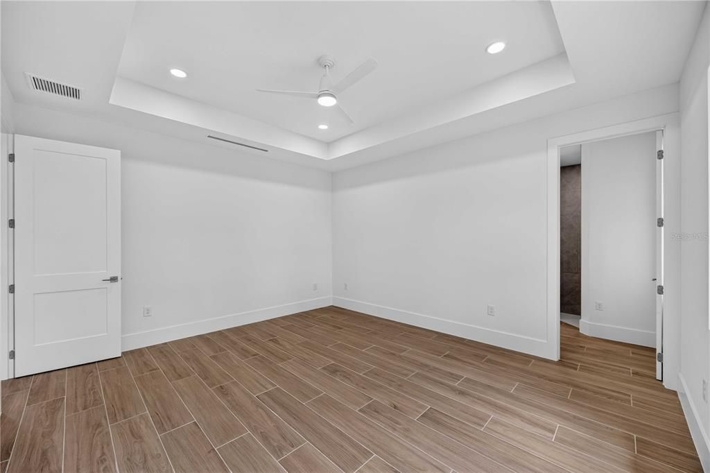 На продажу: $346,500 (3 спален, 2 ванн, 1568 Квадратных фут)