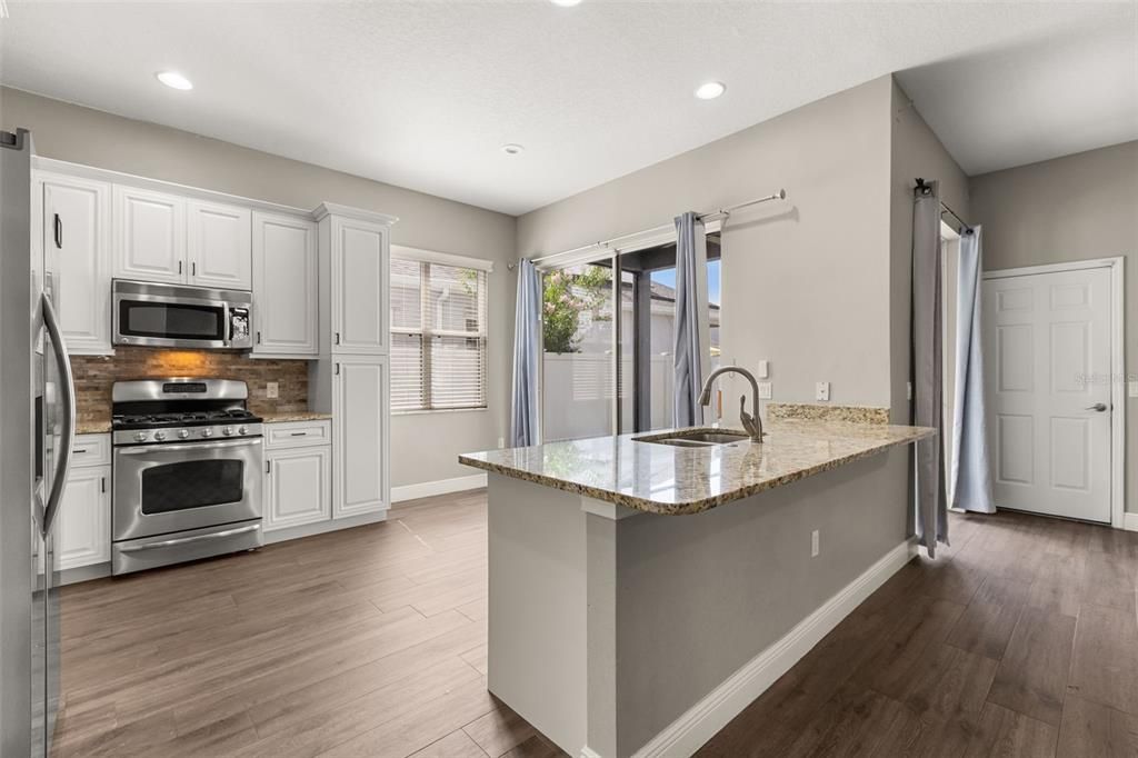 For Sale: $569,000 (4 beds, 3 baths, 2306 Square Feet)