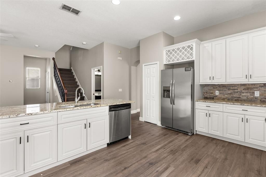 For Sale: $569,000 (4 beds, 3 baths, 2306 Square Feet)