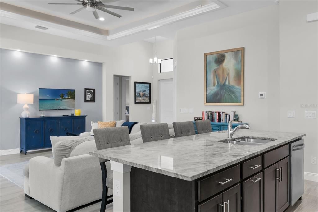 На продажу: $799,500 (4 спален, 2 ванн, 1838 Квадратных фут)