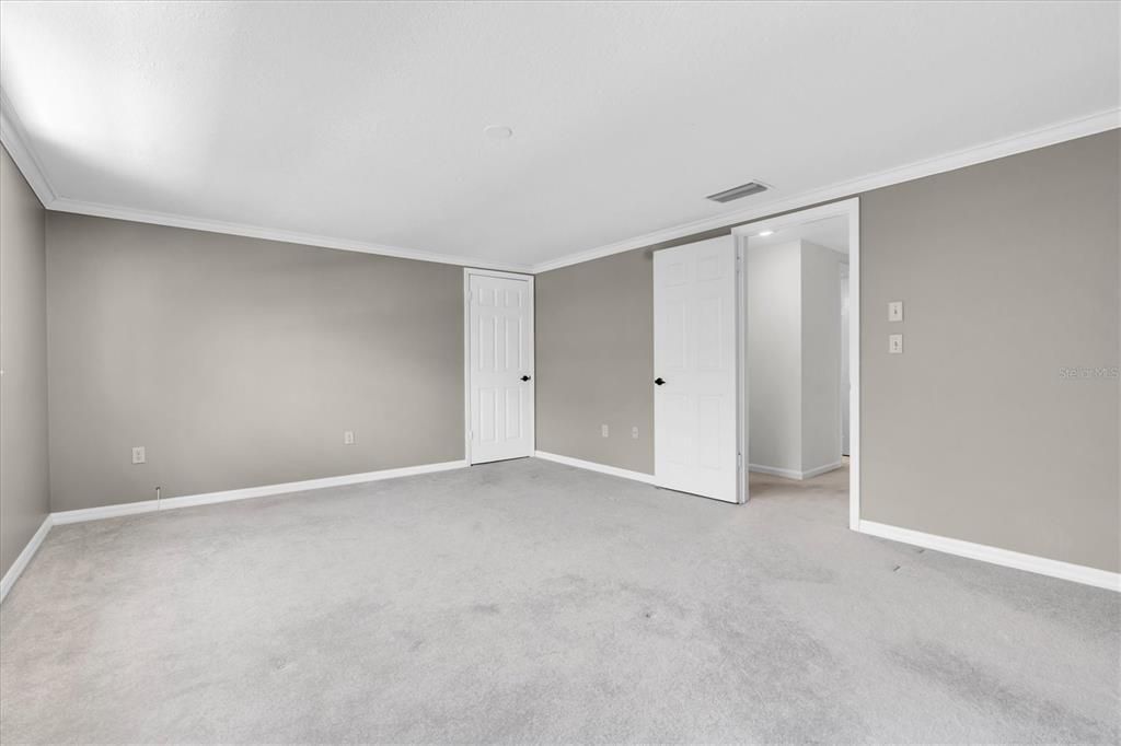 En Venta: $670,000 (4 camas, 3 baños, 2292 Pies cuadrados)