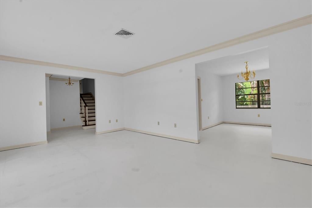 En Venta: $670,000 (4 camas, 3 baños, 2292 Pies cuadrados)