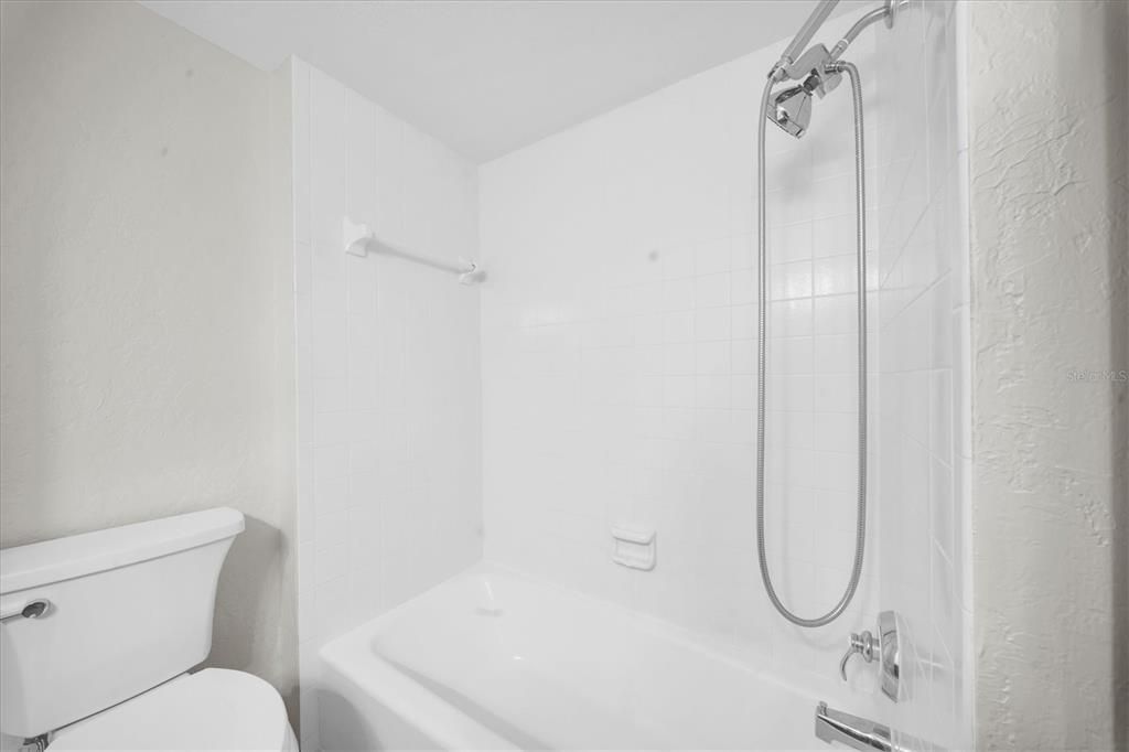 En Venta: $670,000 (4 camas, 3 baños, 2292 Pies cuadrados)