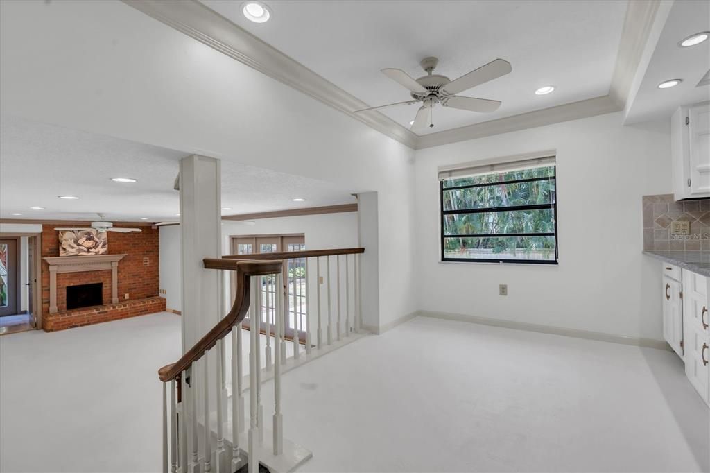 En Venta: $670,000 (4 camas, 3 baños, 2292 Pies cuadrados)