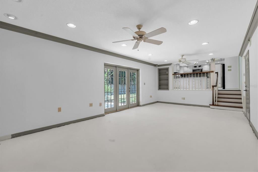 En Venta: $670,000 (4 camas, 3 baños, 2292 Pies cuadrados)