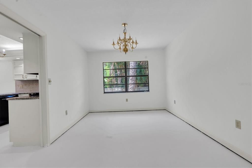 En Venta: $670,000 (4 camas, 3 baños, 2292 Pies cuadrados)