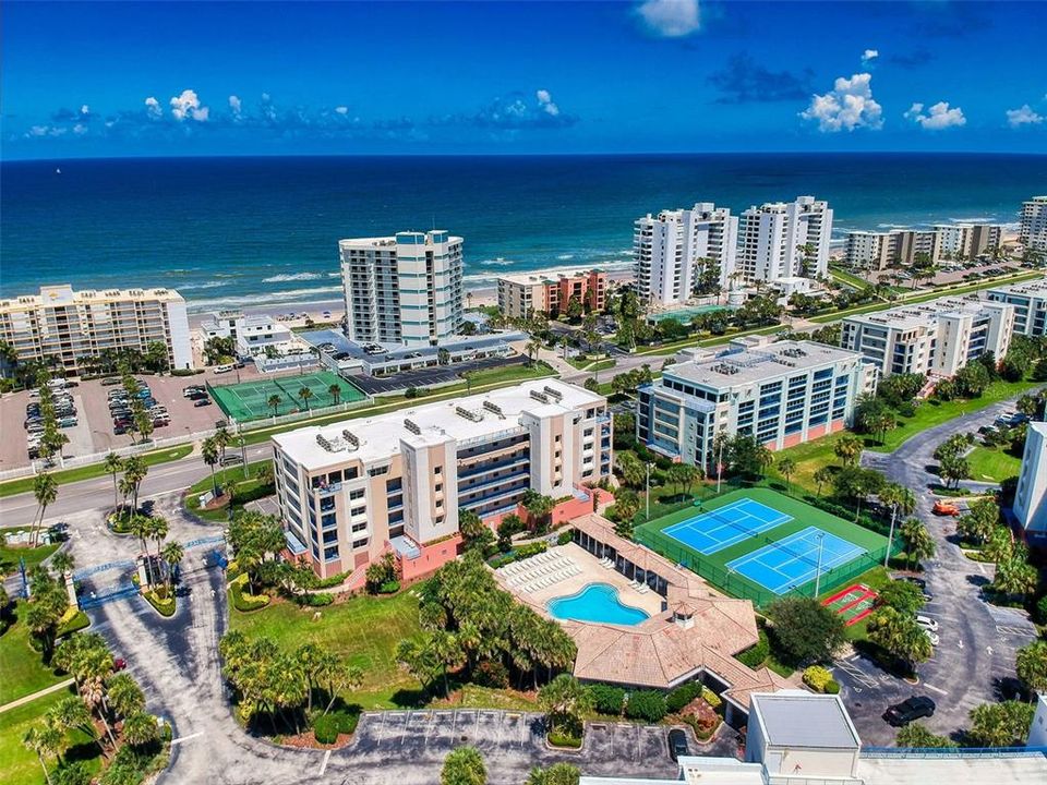 На продажу: $505,000 (3 спален, 2 ванн, 1601 Квадратных фут)