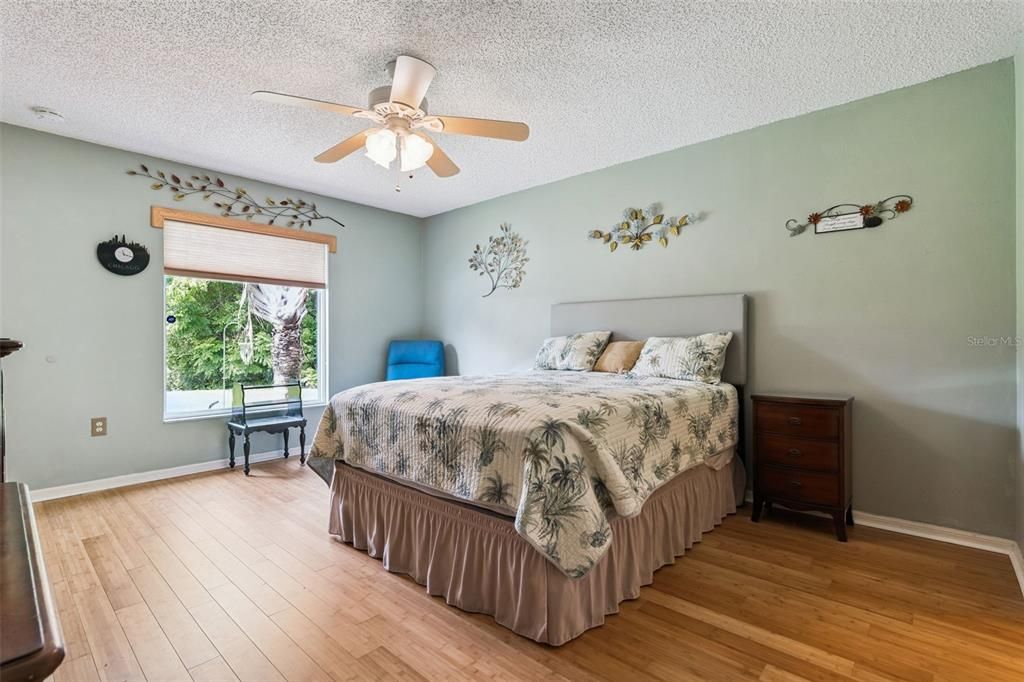 En Venta: $335,000 (3 camas, 2 baños, 1338 Pies cuadrados)