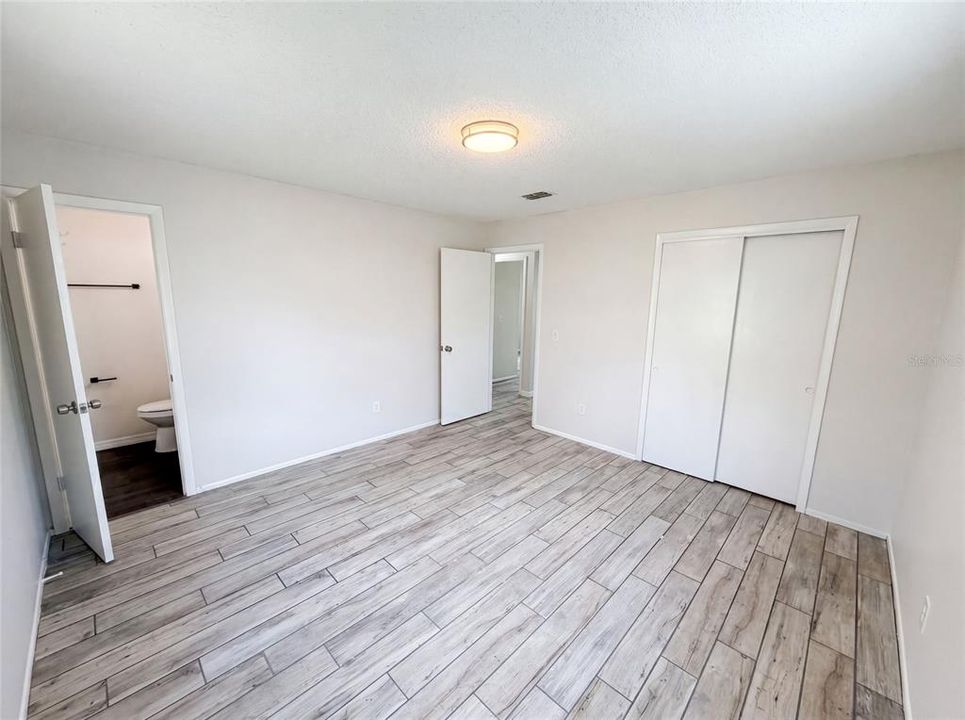 For Sale: $353,000 (4 beds, 2 baths, 1365 Square Feet)