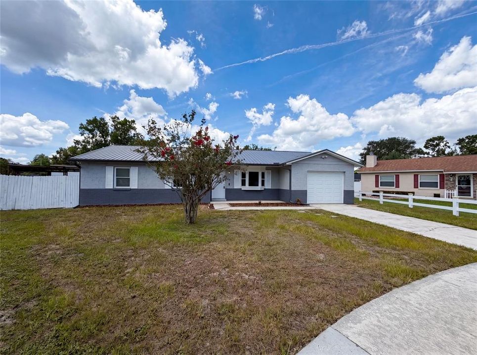 For Sale: $353,000 (4 beds, 2 baths, 1365 Square Feet)