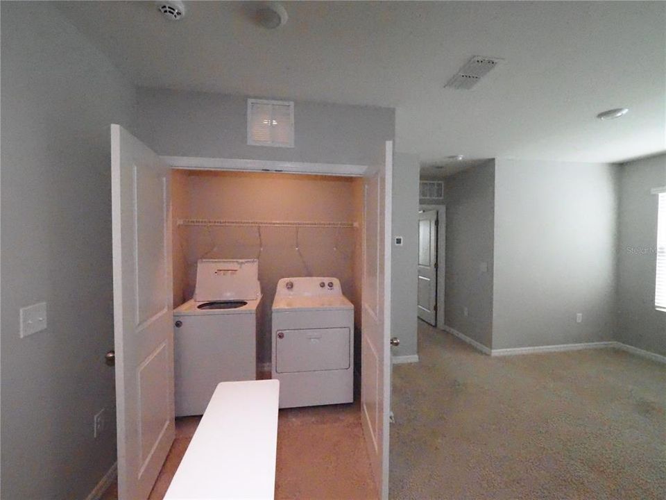 For Rent: $2,400 (3 beds, 2 baths, 1819 Square Feet)