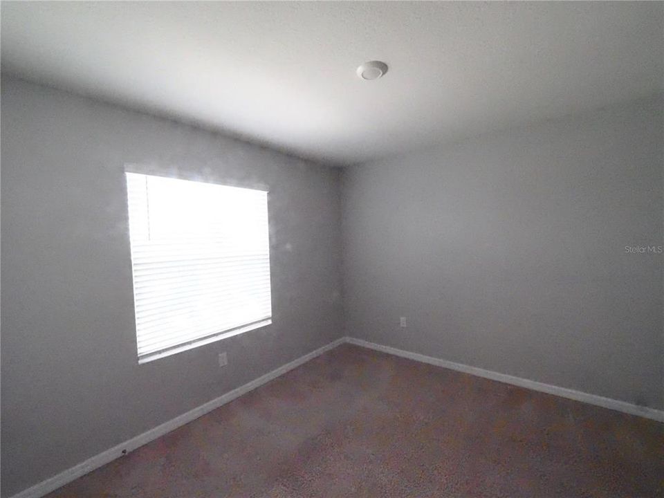 For Rent: $2,400 (3 beds, 2 baths, 1819 Square Feet)
