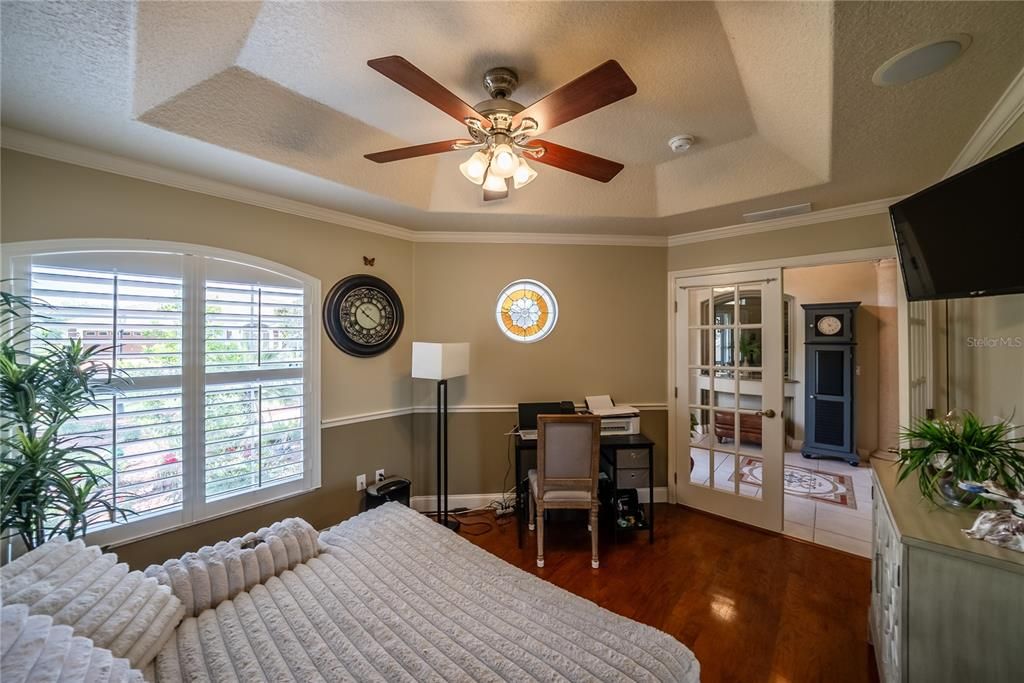 For Sale: $424,900 (3 beds, 2 baths, 1937 Square Feet)
