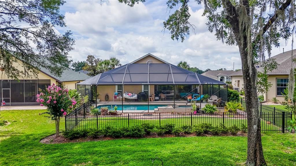 For Sale: $424,900 (3 beds, 2 baths, 1937 Square Feet)