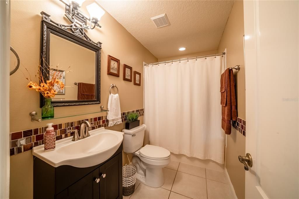 For Sale: $424,900 (3 beds, 2 baths, 1937 Square Feet)